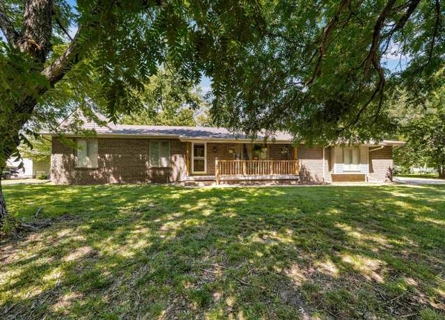 Property at 721 S Daisy Ln, Andover, KS 67002, 4 beds, 2.5 baths