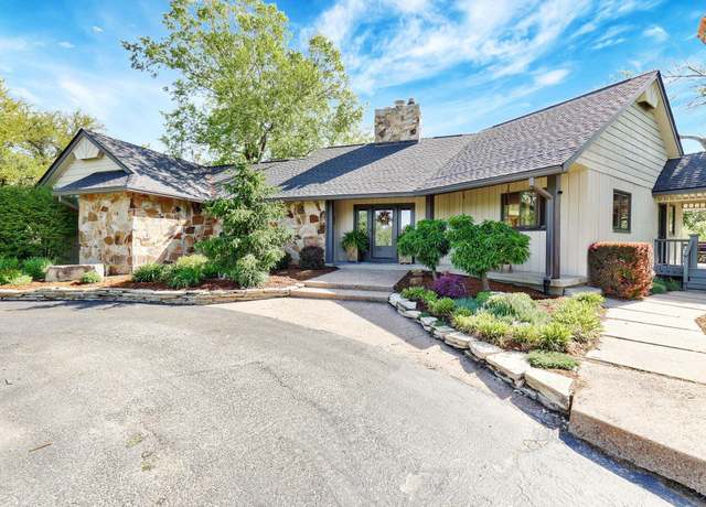 Property at 5924 E 93rd St No, Valley Center, KS 67147, 4 beds, 3 baths