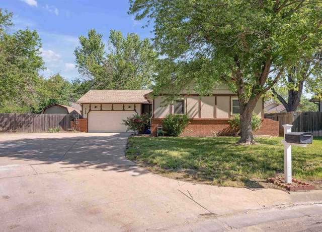 Property at 529 N Covington Ct, Wichita, KS 67212, 3 beds, 3 baths