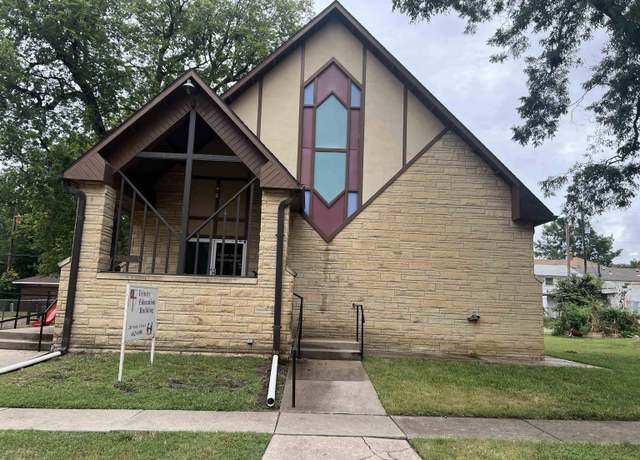 Property at 216 N A, Arkansas City, KS 67005, 7 beds, 2 baths