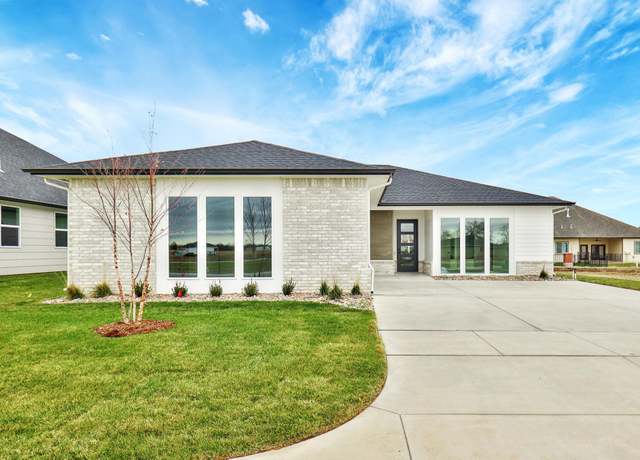 Property at 832 N Speyside Cir, Andover, KS 67002, 2 beds, 2.5 baths