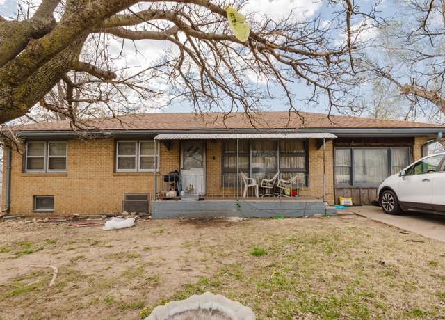 Property at 817 W Cleveland, Pratt, KS 67124, 3 beds, 1 bath