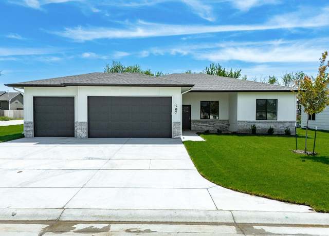 Property at 507 E Elmwood St, Park City, KS 67147, 3 beds, 2 baths