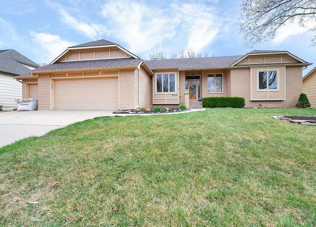 Property at 8319 E Oxford Cir, Wichita, KS 67226, 4 beds, 3.5 baths
