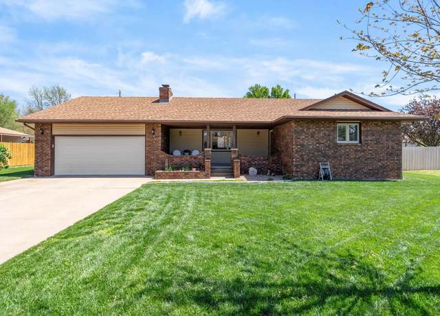 Property at 2204 Hazlett St, El Dorado, KS 67042, 4 beds, 3 baths