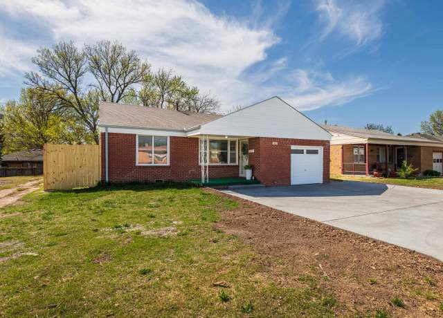 Property at 1651 S Woodlawn Blvd, Wichita, KS 67218, 5 beds, 2.5 baths