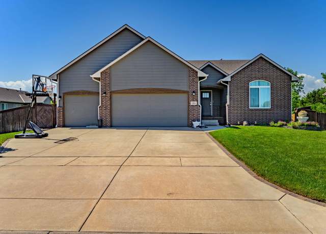 Property at 2201 E Sunset St, Goddard, KS 67052-8642, 5 beds, 3 baths