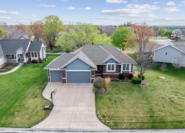 Property at 818 Streamside Ln, Clearwater, KS 67026, 5 beds, 3 baths