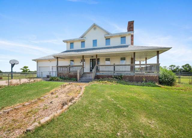 Property at 664 E 90th Ave N, Belle Plaine, KS 67013, 4 beds, 3.5 baths
