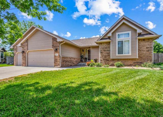 Property at 4517 E Eagles Landing Ct, Wichita, KS 67220-5503, 5 beds, 3 baths