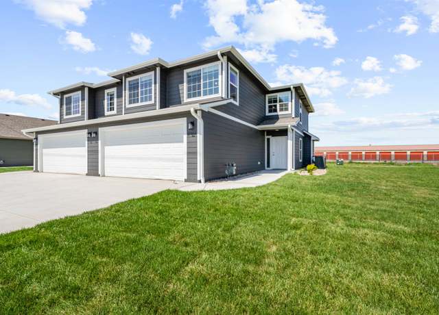 Property at 2706 Tim Rogers Ln, Salina, KS 67401, 3 beds, 3 baths