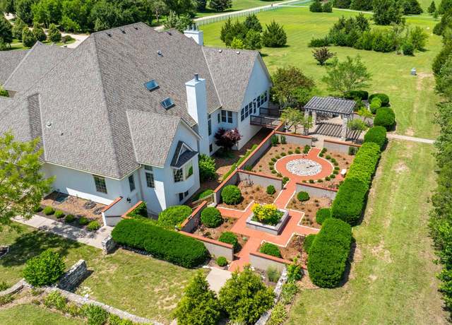 Property at 2448 Haven Dr, Abilene, KS 67410, 5 beds, 5.5 baths