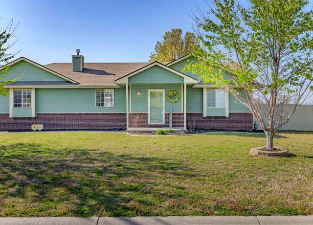 Property at 763 E Peach Ave, Haysville, KS 67060, 5 beds, 3 baths