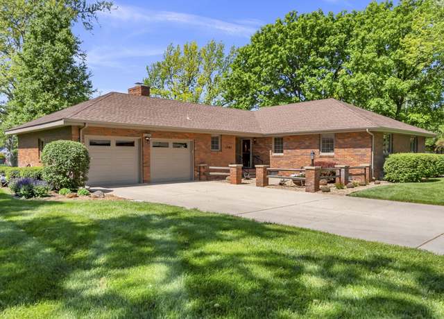 Property at 1305 Bristol Rd, Hutchinson, KS 67502, 3 beds, 2.5 baths