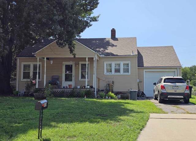 Property at 801 S Taylor St, El Dorado, KS 67042, 3 beds, 1 bath