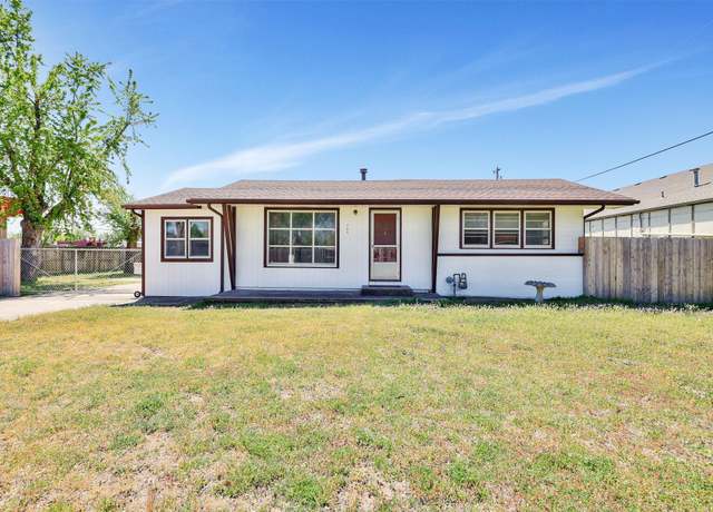 Property at 705 N Arapaho St, Wichita, KS 67212, 3 beds, 1 bath