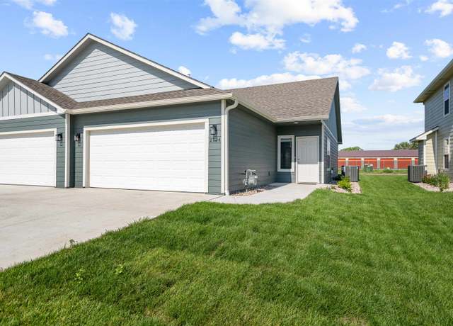 Property at 2724 Tim Rogers Ln, Salina, KS 67401, 2 beds, 2 baths