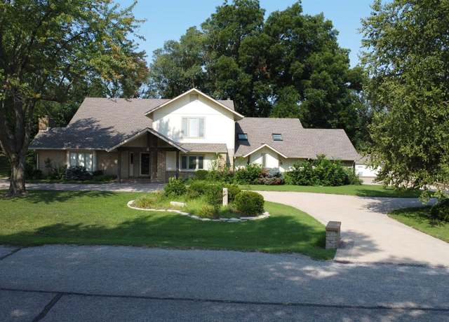 Property at 2305 N Squirrel Run, Arkansas City, KS 67005, 5 beds, 3.5 baths