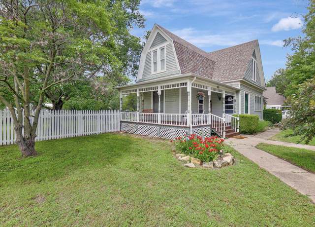 Property at 203 N Lee St, Clearwater, KS 67026, 3 beds, 2 baths