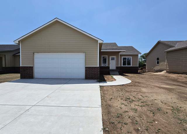 Property at 5830 N Newport Ct, Park City, KS 67219, 5 beds, 3 baths