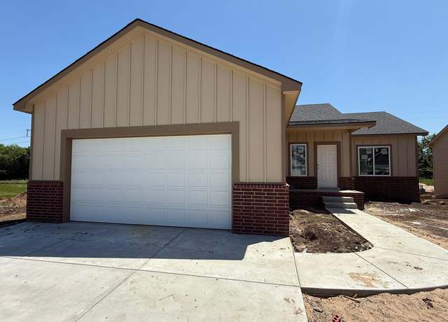 Property at 5832 N Newport Ct, Park City, KS 67219, 5 beds, 3 baths