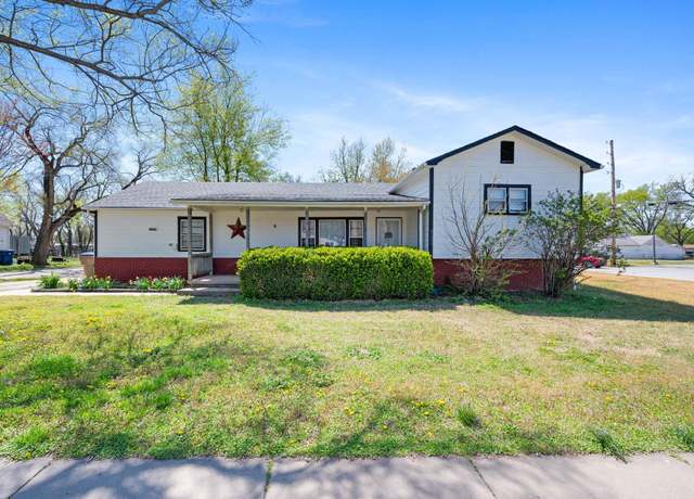 Property at 705 E Main, Towanda, KS 67144, 3 beds, 2 baths