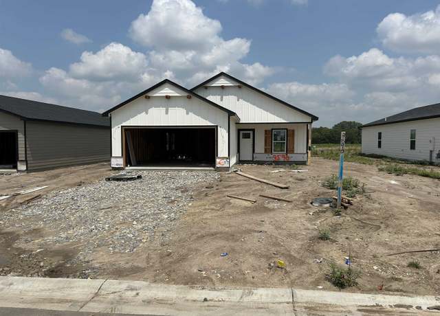 Property at 3590 E Hollandale St, Derby, KS 67037, 3 beds, 2 baths