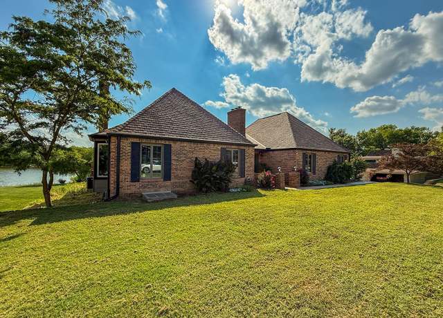 Property at 14 N Lakeview Dr, Goddard, KS 67052, 6 beds, 4 baths