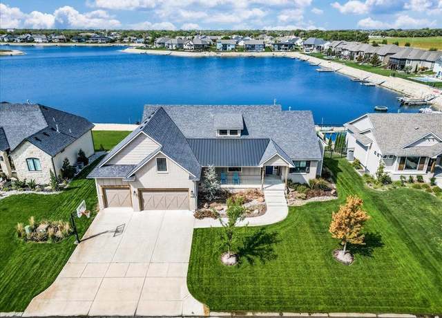Property at 4929 W Wavecrest Cir, Wichita, KS 67205-1344, 5 beds, 4.5 baths