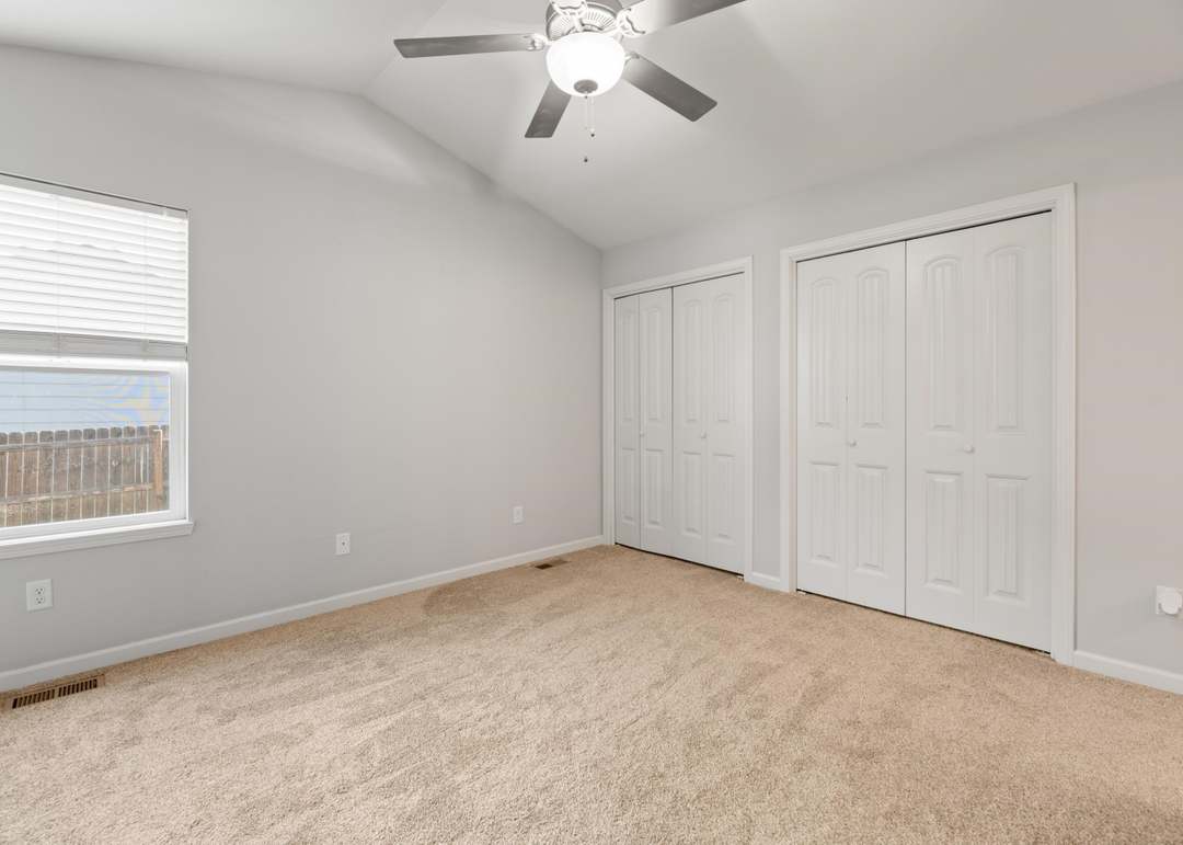 1233 S Ward Pkwy, Haysville, KS 67060