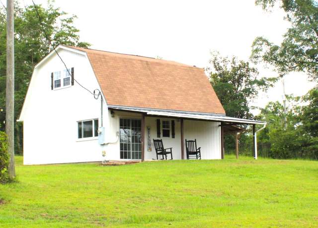 Property at 1102 Highlands Cir, Alford, FL 32420, 3 beds, 2 baths