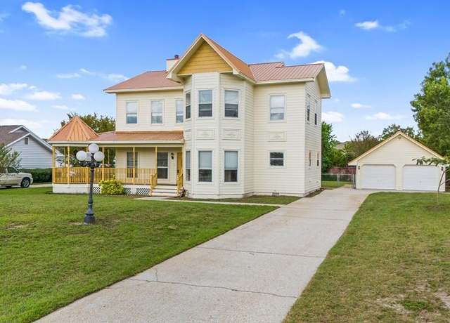 Property at 1329 Britton Rd, Lynn Haven, FL 32444, 4 beds, 3 baths