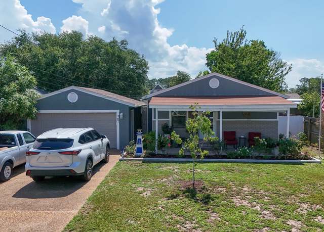 Property at 207 Dogwood St, Panama City Beach, FL 32407, 3 beds, 2 baths