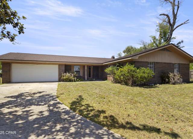 Property at 7421 Oak Ridge Dr, Panama City, FL 32404, 3 beds, 2 baths