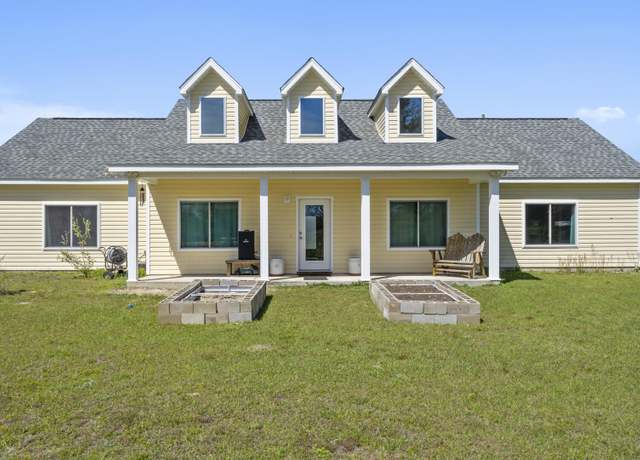 Property at 10555 River Alley Rd, Youngstown, FL 32466, 4 beds, 3 baths