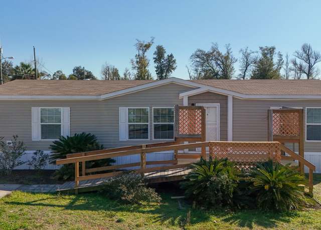 Property at 4912 Lake Dr, Panama City, FL 32404, 3 beds, 2 baths