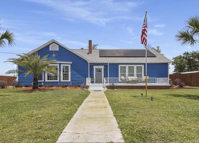 Property at 930 Grace Ave, Panama City, FL 32401, 3 beds, 3 baths