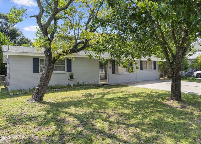 Property at 511 Wisteria St, Panama City Beach, FL 32407, 3 beds, 1.5 baths