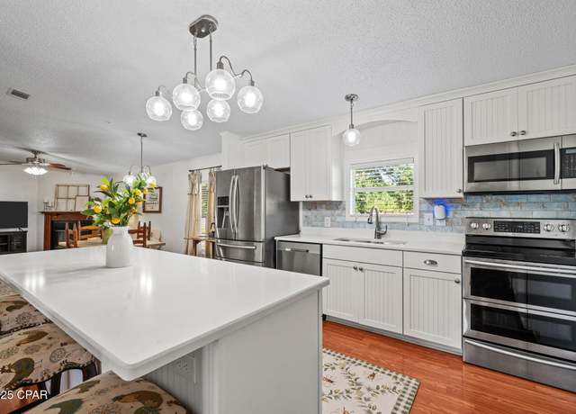Property at 9207 Doe Cir, Southport, FL 32409, 4 beds, 2 baths
