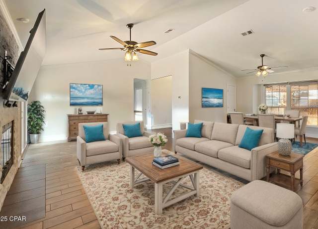 Property at 1606 Belmont Blvd, Lynn Haven, FL 32444, 4 beds, 3 baths