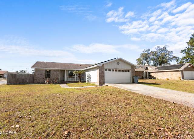 Property at 7707 Shadow Bay Dr, Panama City, FL 32404, 4 beds, 2 baths