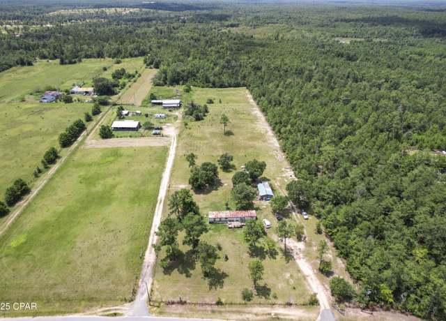 Property at 1025 Washinton Blvd, Chipley, FL 32428, 3 beds, 2 baths