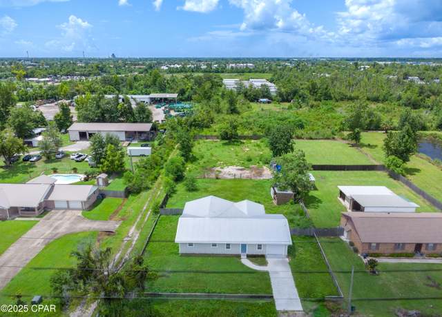 Property at 339 N Comet Ave, Panama City, FL 32404, 5 beds, 3 baths