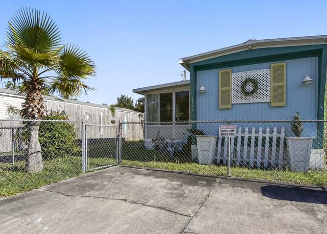 Property at 2139 W 29th Ct, Panama City, FL 32405, 2 beds, 1 bath