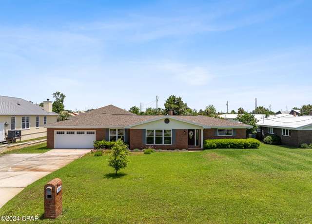 Property at 712 Driftwood Dr, Lynn Haven, FL 32444, 5 beds, 3 baths