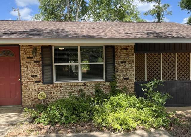 Property at 2424 White Pond Church Rd, Alford, FL 32420, 2 beds, 1.5 baths