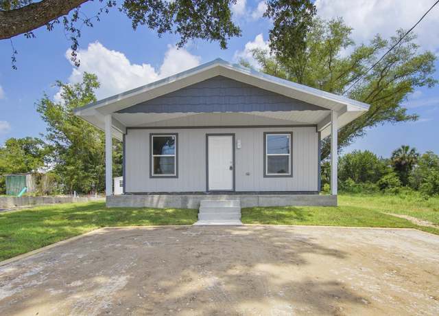 Property at 711 E 10th Ct, Panama City, FL 32401, 3 beds, 2 baths