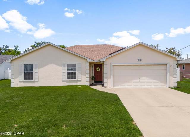 Property at 1216 New Hampshire Ave, Lynn Haven, FL 32444, 3 beds, 2 baths