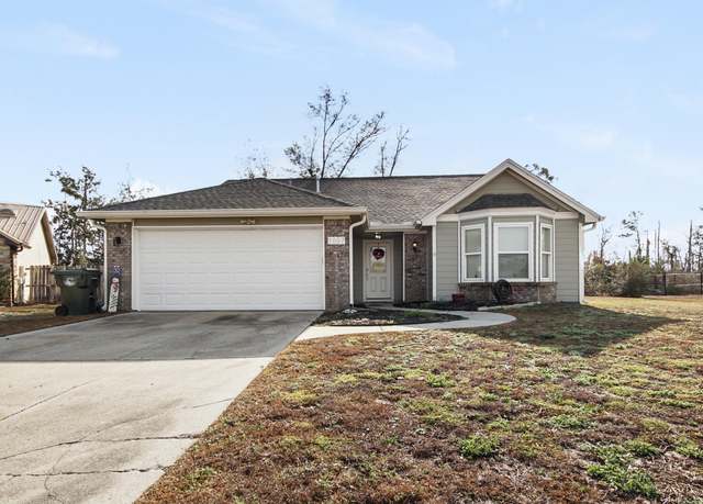Property at 1607 E 13th Plz, Lynn Haven, FL 32444, 3 beds, 2 baths