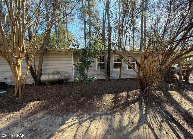 Property at 1014 Payne St, Graceville, FL 32440, 2 beds, 1 bath